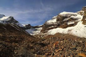 mushroom and diadem Peaks viewpoint